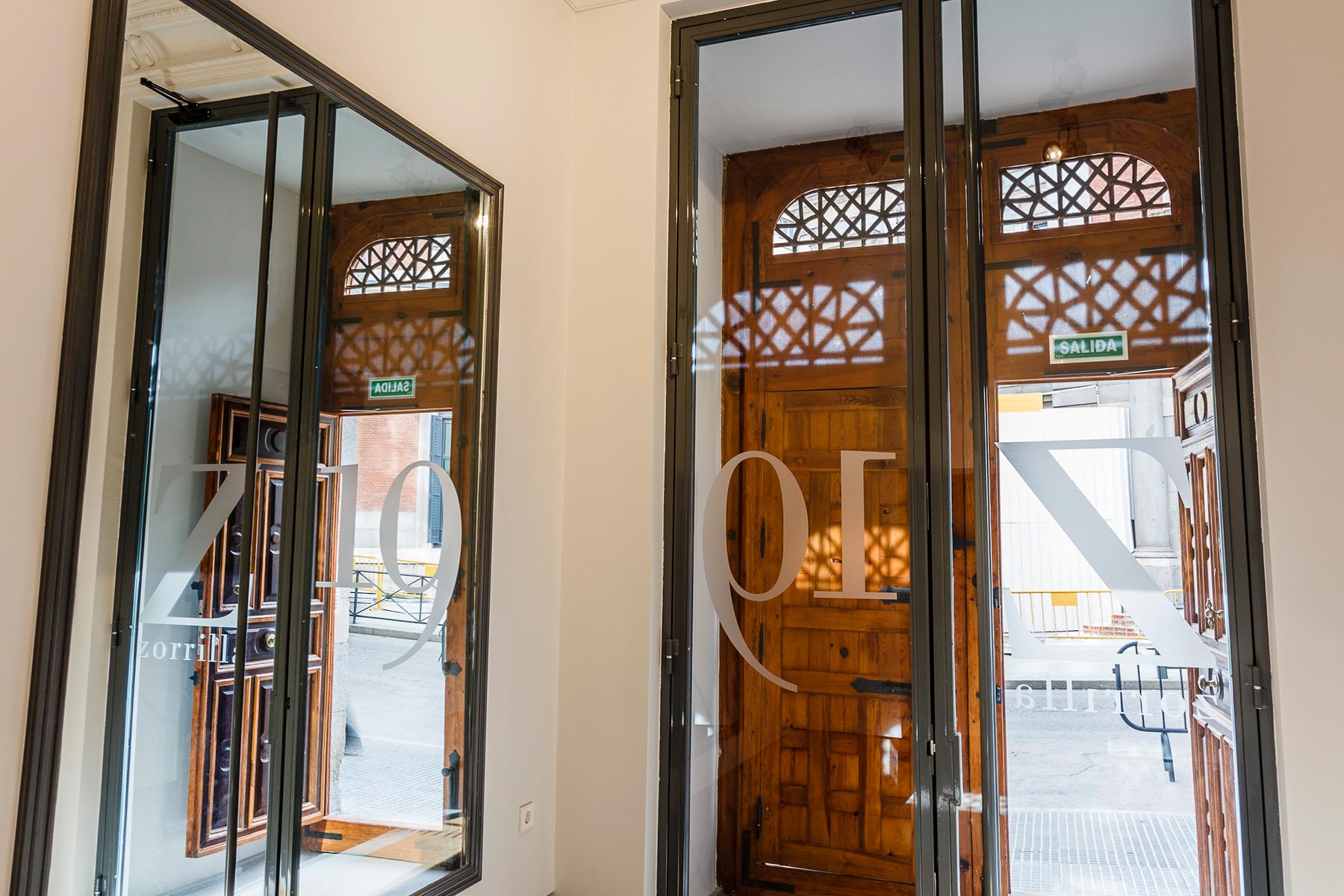 Zorrilla 19 residences - Arvo arquitectura | © Miguel Santesmases Zorrilla 19 residences - Arvo arquitectura | © Miguel Santesmases