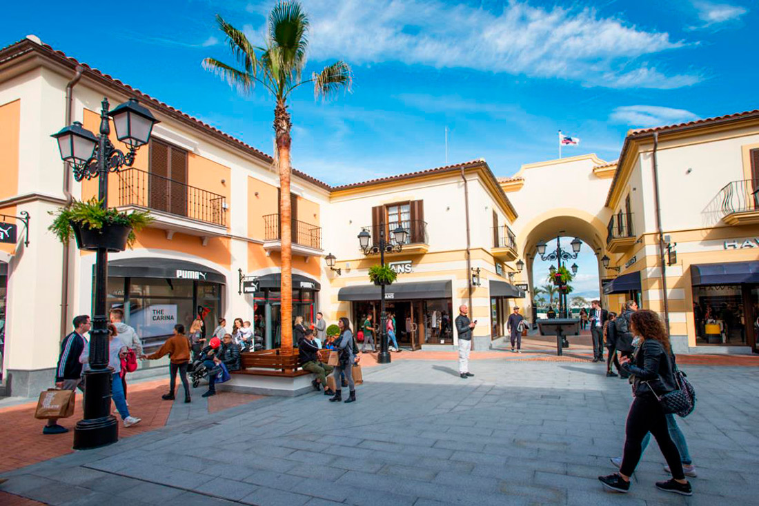 Málaga Designer Outlet Center - Arvo arquitectura Málaga Designer Outlet Center - Arvo arquitectura